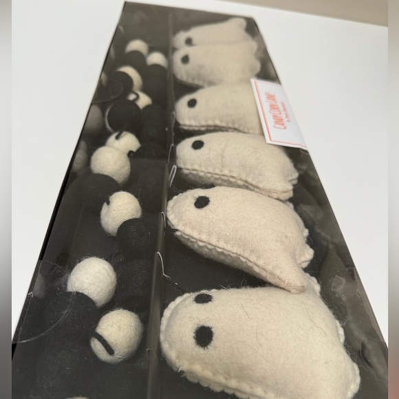 Ghost Pom Garland Halloween - Picture 1 of 6